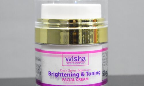 Brightening & Toning Face Cream .